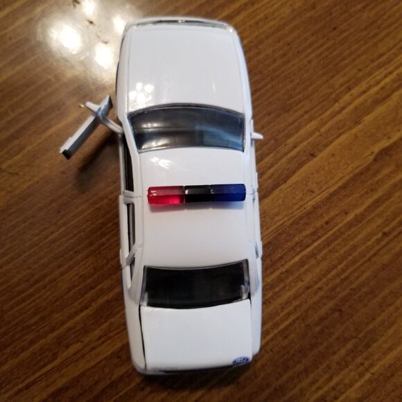 South Dakota Highway Patrol Road Champs die cast police car 1:43 scale - Picture 8 of 8